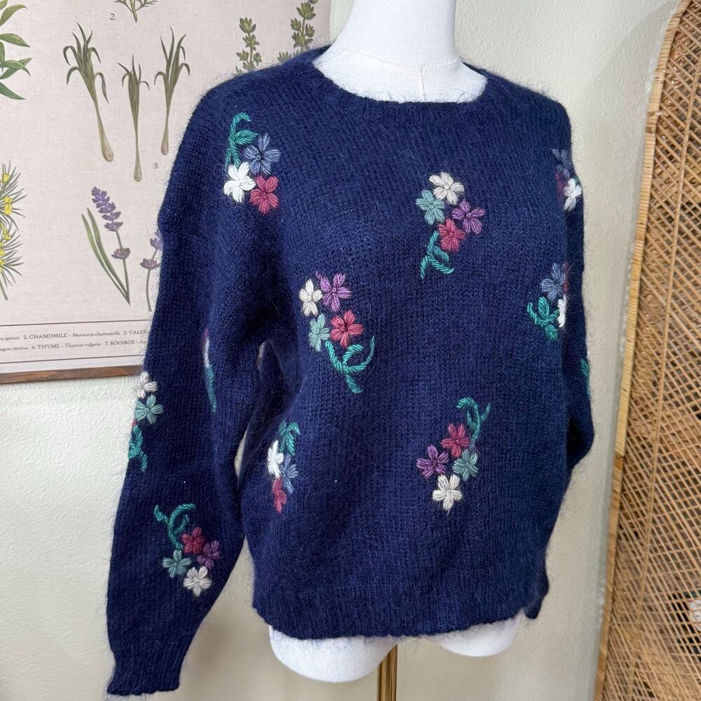 Vintage 90s Y2k Navy Mohair Floral Embroidered Sweater Grandma Cottage Prairie M - Picture 4 of 7